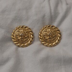 Vintage 80’s Elegant Couture Lion Head & Rope Border Gold Tone Clip Earrings